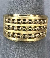 18kt Gold Ring Size 10