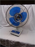 12" Oscillating Fan