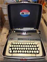 Smith Corona Typewriter Galaxie Deluxe