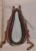 VINTAGE HORSE COLLAR AND HAMES