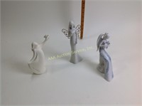 Angel figurines (3)