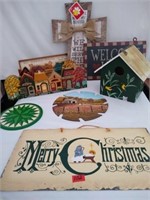 Lot of wall decor and birdhouse