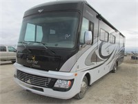 2012 BOUNDER CLASSIC - FORD F53 MOTORHOME