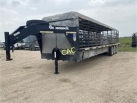 *2016 32'x102" Gooseneck Brand Cattle Trailer