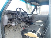 1997 Ford  F700  Series Truck (Gas)