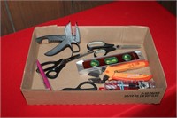 BOX OF MOSTLY MISC. SCISSORS