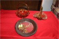 2 GLASS BASKETS, WALL PLAQUE