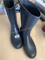 Women’s Rain Boots, NEW