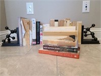 25PC BOOKS & BOOKENDS