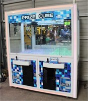 Prize Cube Claw Machine, Coin Operated,