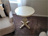ROUND SIDE TABLE