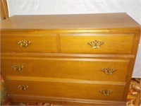 Modern 3 drawer Bassett dresser 42x18x31