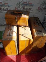 Vintage suitcases UPSTAIRS BEDROOM 2