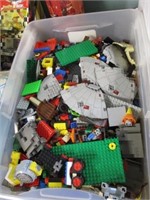 PLASTIC BRICKS AND LEGOS