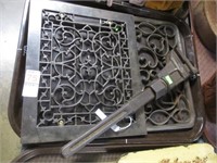 WRENCH AND 2 GRATES