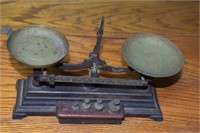 Antique Scale w/Weights Block (small)
