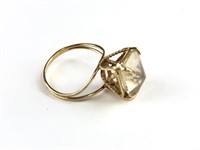 14k Gold Ring w/ Large Cut Stone