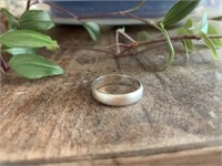 Beautiful  925 Silver Ring Size 9