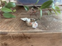 Beautiful Clear Crystals 925 Silver Ring Size 5