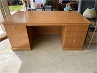 Desk (6' wide x 3' deep) solid, well made