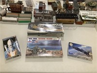 Set of 4 Historic Model Kits
