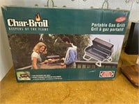 Portable Char-broil Grill (never used)
