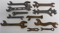 lot of 11 wrenches Deering, Armstrong & others