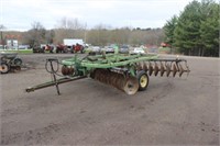 John Deere 16' Disk