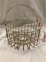 Small egg basket with bale. Use for a hanging