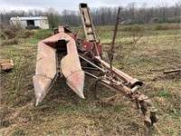 IH Corn Picker