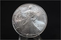 2000 1oz .999 United States Silver Eagle