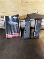 2 Sig P229 40cal Mags with Pouch & Holster