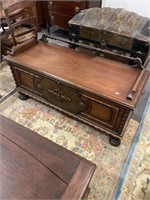 Antique sitter lined Trunk