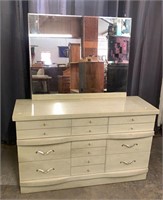BLONDE CHEST OF DRAWERS W/MIRROR