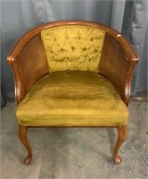 BARRELL-BACK ARM CHAIR/GOLD