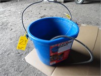 Heated Water Bucket - Blue (35-23)