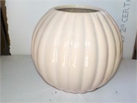 Mid century Ball shaped pottery vase, 6" SHED