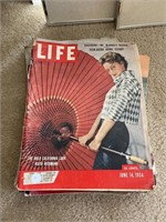 L - Vintage Magazines