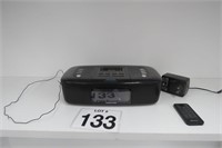 i-Phone, I-Pod Dock - Clock Radio / Stereo