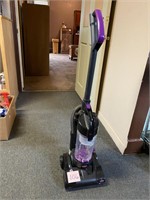 BISSELL UPRIGHT VAC