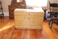 WOODEN DOME TRUNK 37X22X25