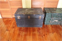 LARGE STEAMER TRUNK 40X22X24