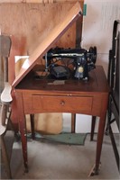 SINGER SEWING MACHINE 15J WITH WOODEN CABINET
