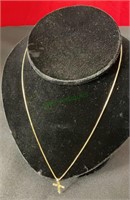 Jewelry - 18 inch gold colored box necklace with