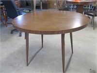 41 inch Round Table - no leaves or chairs