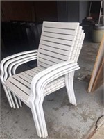 4 Stackable Lawn Chairs