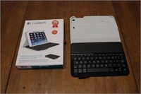 NIB Logitech Ultrathin iPad Mini Keyboard Folio