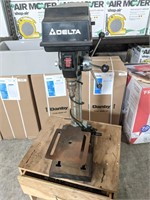 Delta: Pillar Drill with Drawers & Cubbies