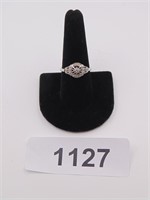 10K Ladies Ring ~Size 9