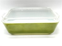 Green Pyrex Casserole Dish with Lid 9.5”